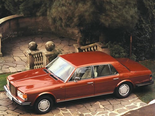 Bentley Turbo R được Bentley ra mắt đầu tiên tại Hoa Kỳ vào năm 1989.