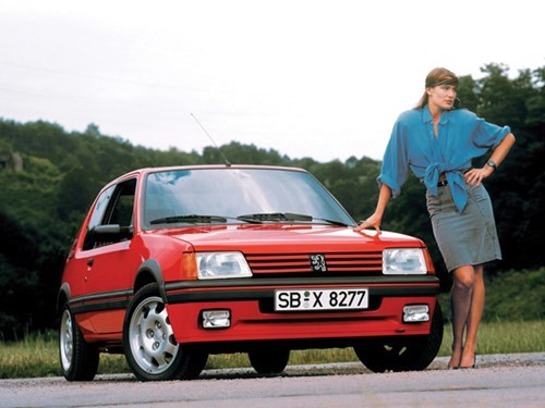 Cải tiến từ dòng xe Peugeot 104, Hãng Peugeot cho ra mắt dòng 205 GTi năm 1983. Ngay trong năm này, Peugeot 205 GTi đã được đánh giá là 