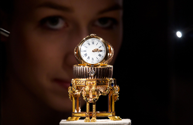  đi nhặt phê liệu đươc quả trứng Faberge Hoàng gia trị giá 33 triệu USD