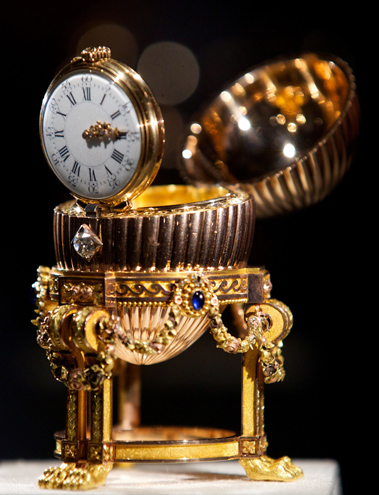  đi nhặt phê liệu đươc quả trứng Faberge Hoàng gia trị giá 33 triệu USD