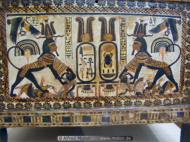  Cổ vật vô giá trong lăng mộ Pharaoh huyền thoại