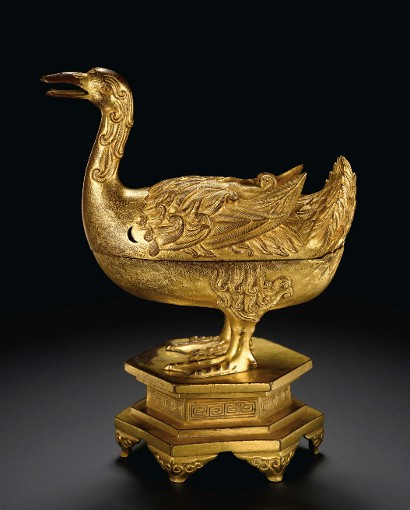  Lư hương hình vịt mạ vàng được bán với giá $3,7 triệu tại Sotheby’s 