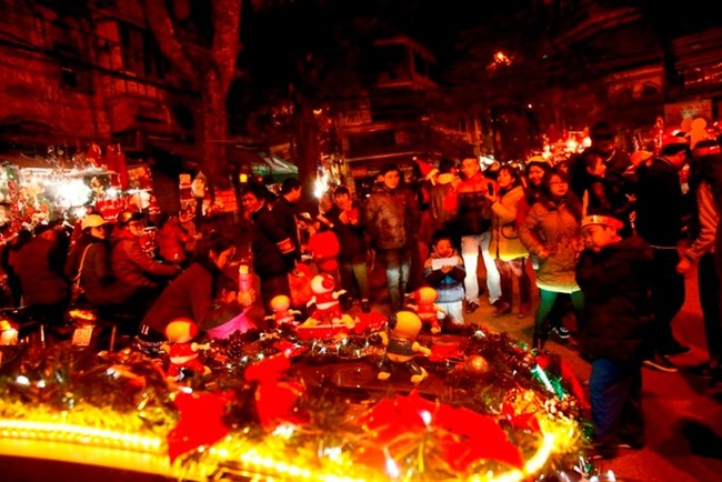 Dàn xe cổ khuấy động Giáng Sinh Hà Thành 8